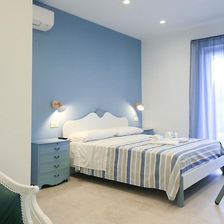 Villa Del Gaudio Rooms & Apartments Castellammare di Stabia Eksteriør bilde