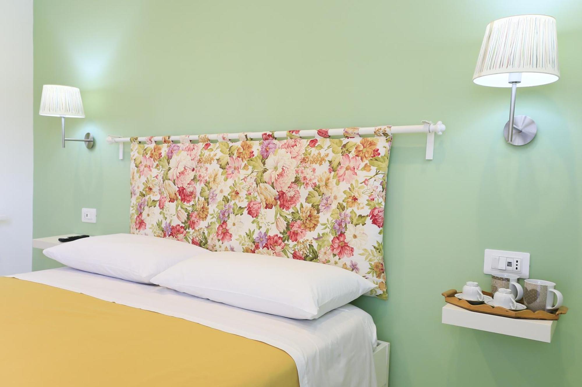 Villa Del Gaudio Rooms & Apartments Castellammare di Stabia Eksteriør bilde