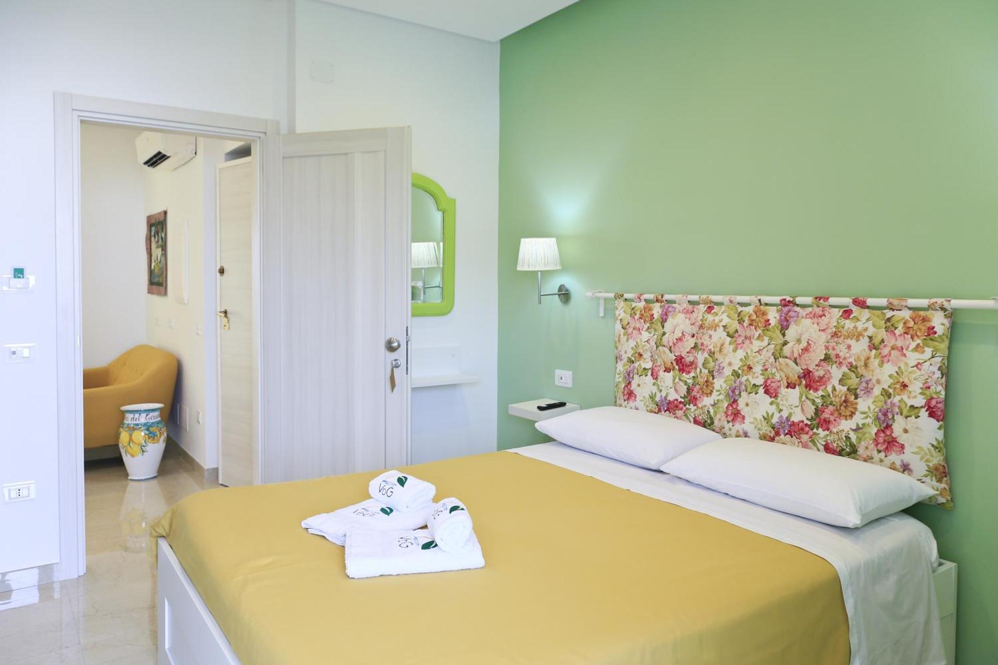 Villa Del Gaudio Rooms & Apartments Castellammare di Stabia Eksteriør bilde